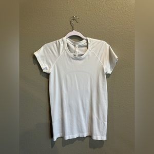 White Lulu Swiftly Tech